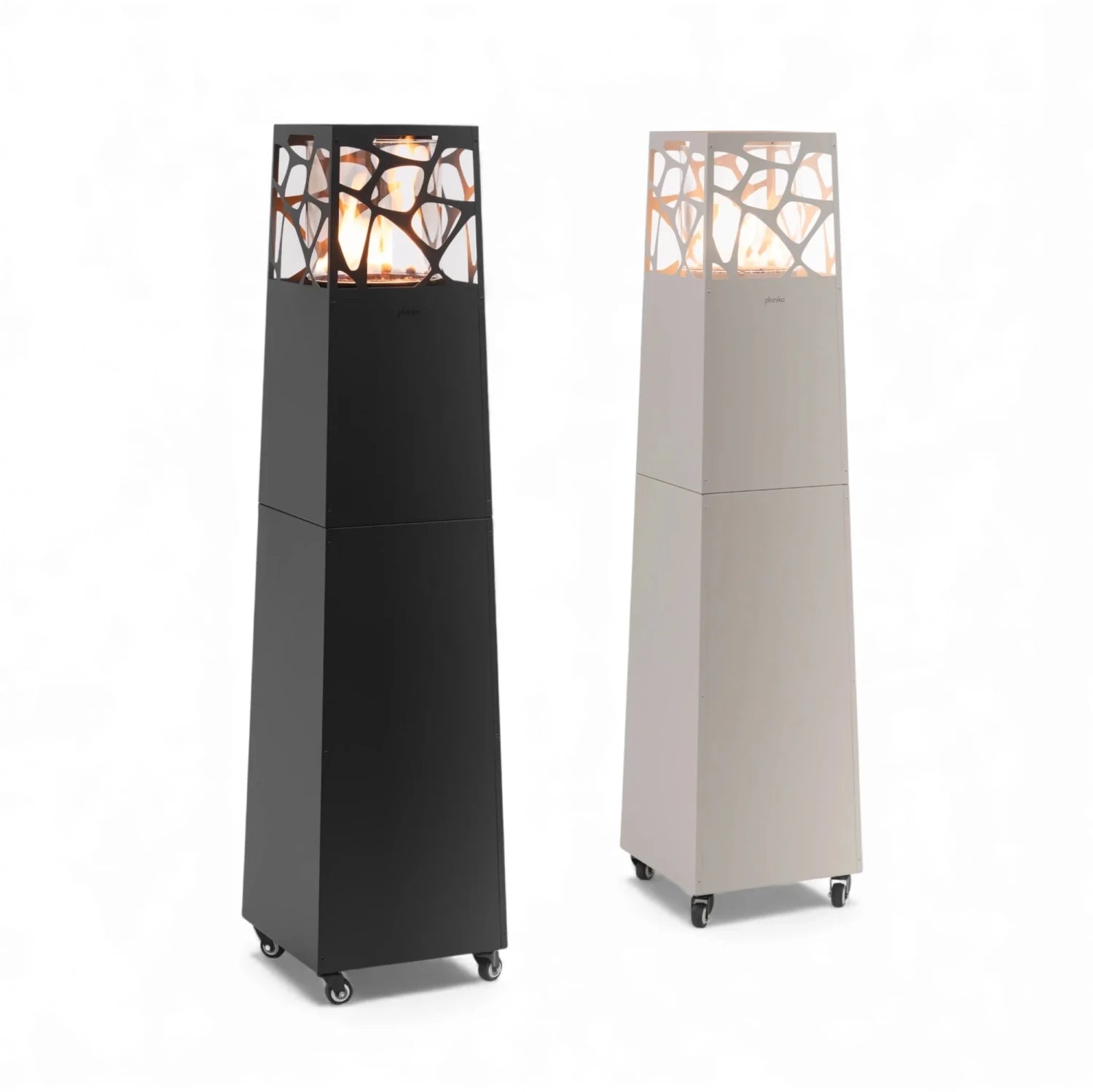 Pyramid - Noir, une cheminée au design audacieux pour une ambiance chaleureuse et contemporaine.